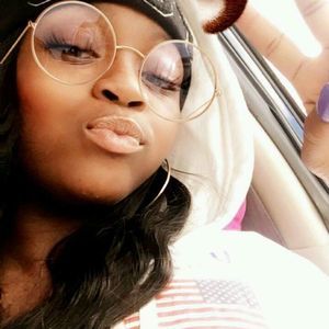 Meet your Posher, Derri